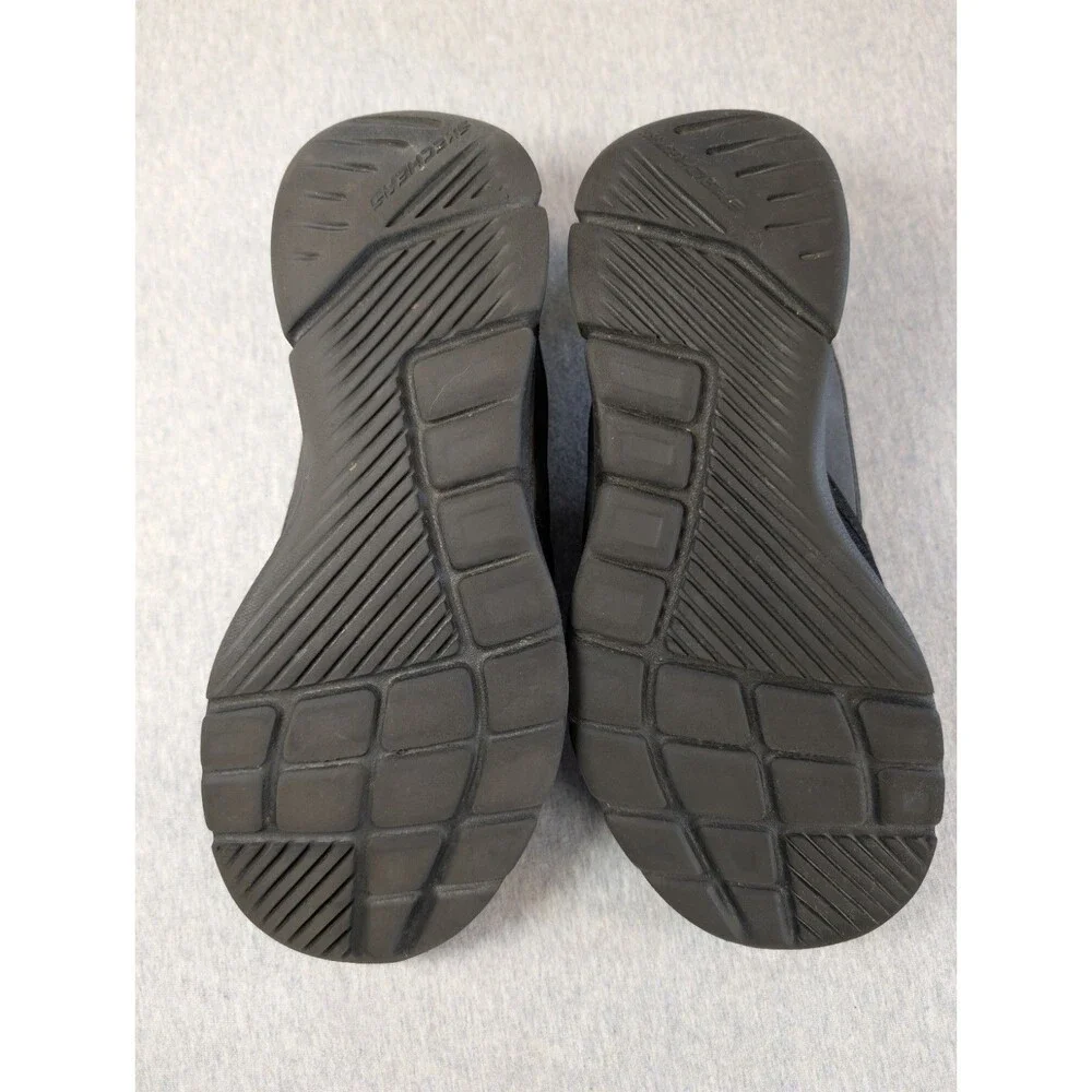 Skechers Men's Black Slip-On Low Top Athletic Sneaker Memory Foam Textile 8.5